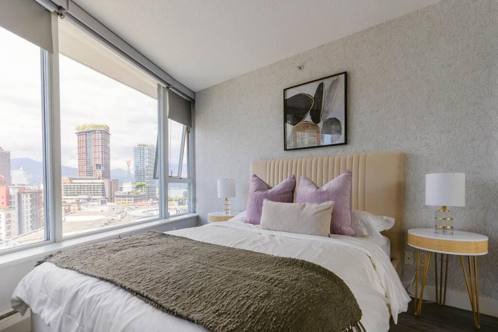 Downtown King Suite-Surround Views-Pool/Gym/Parkng Vancouver Zewnętrze zdjęcie