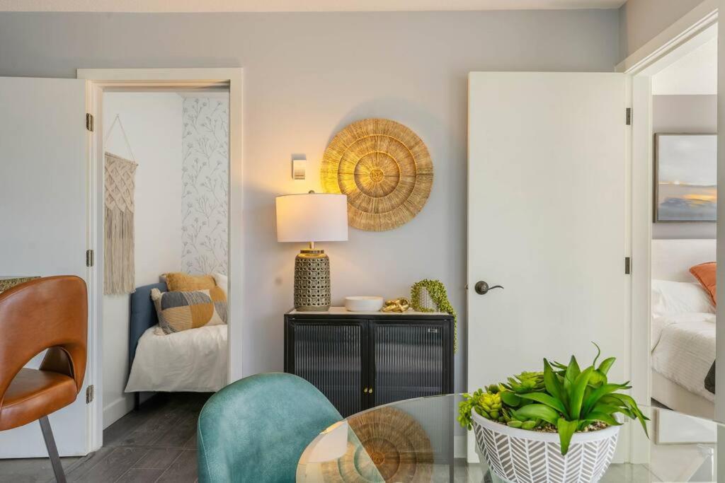 Downtown King Suite-Surround Views-Pool/Gym/Parkng Vancouver Zewnętrze zdjęcie